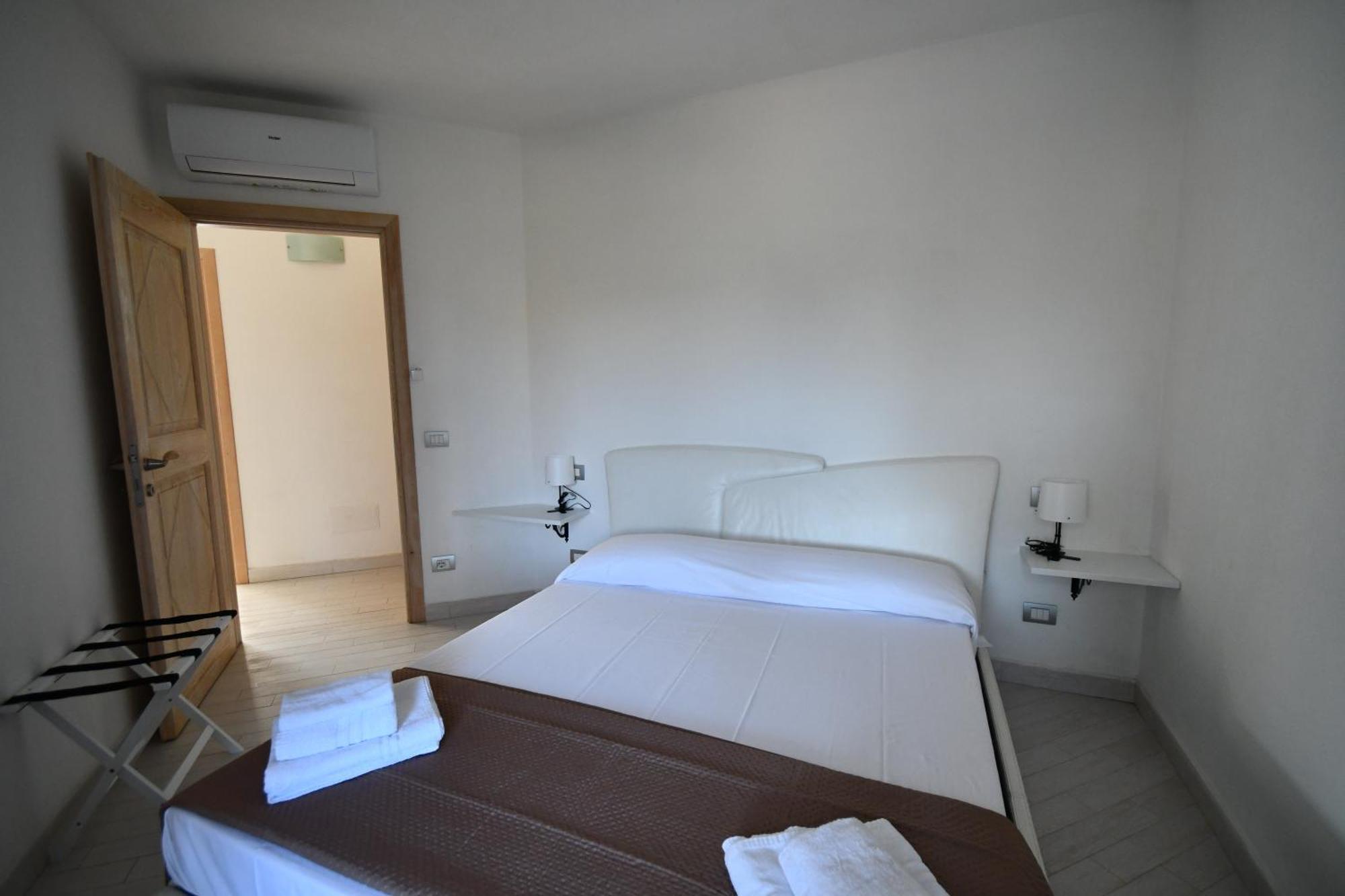 Appartamento Vista Mare Punta Tegge La Maddalena  Eksteriør billede