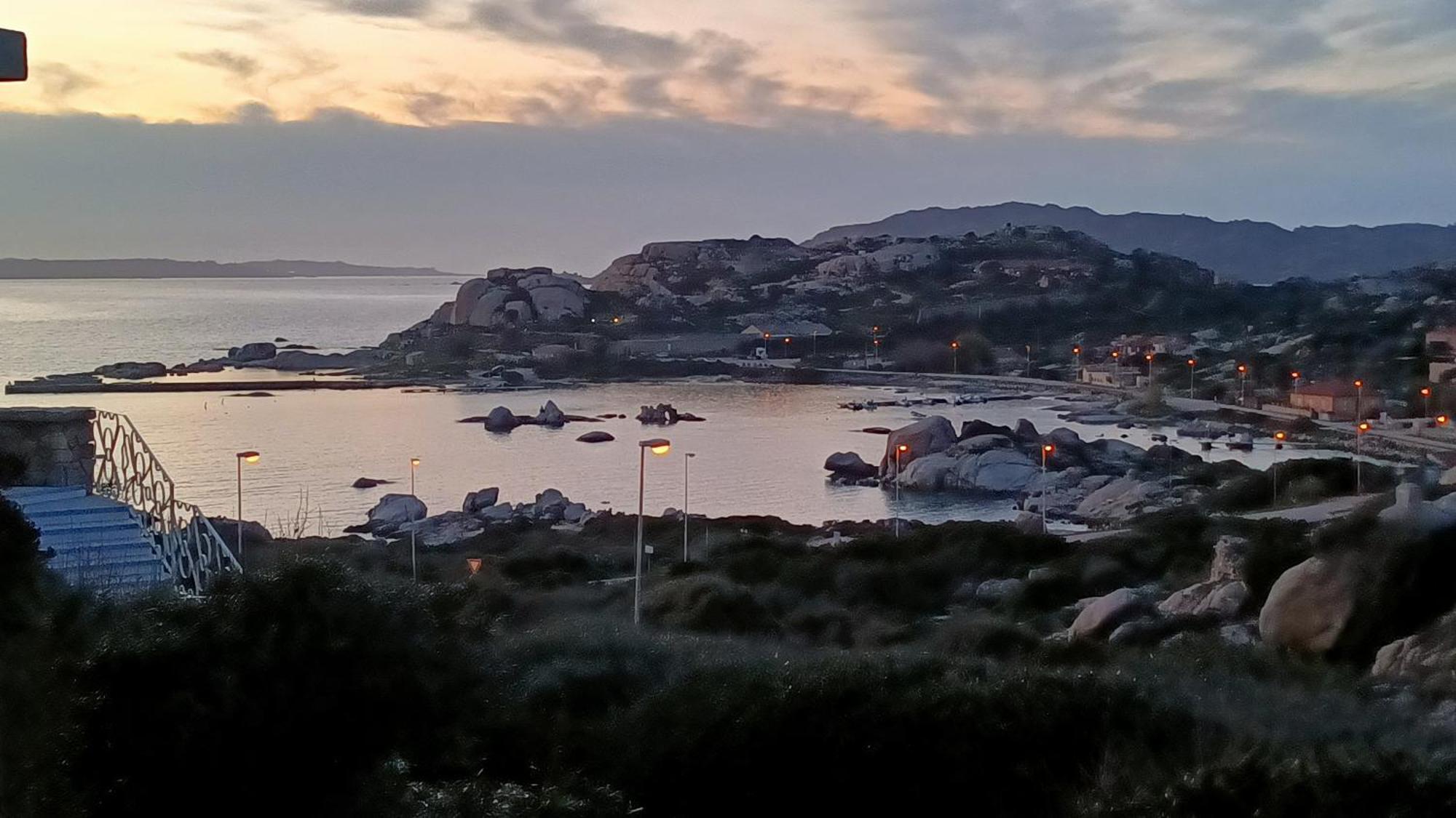Appartamento Vista Mare Punta Tegge La Maddalena  Eksteriør billede